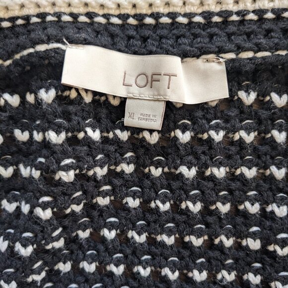 Striped V-Neck Pocket Sweater Vest - Picture 2 of 4